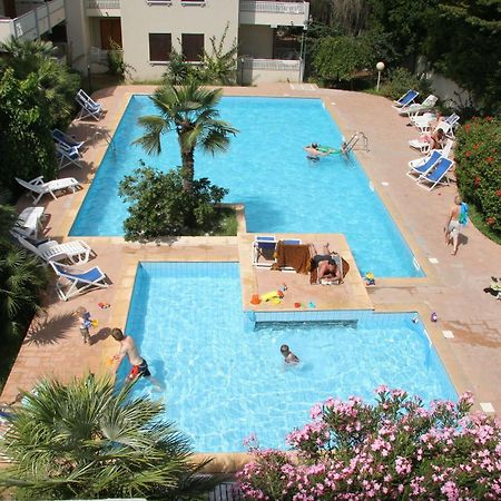 Residence Eucalipti Алгеро Екстериор снимка