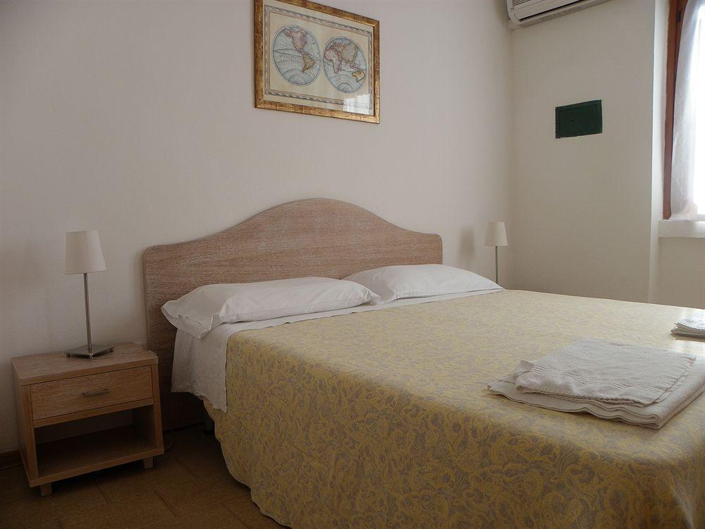 Residence Eucalipti Алгеро Екстериор снимка