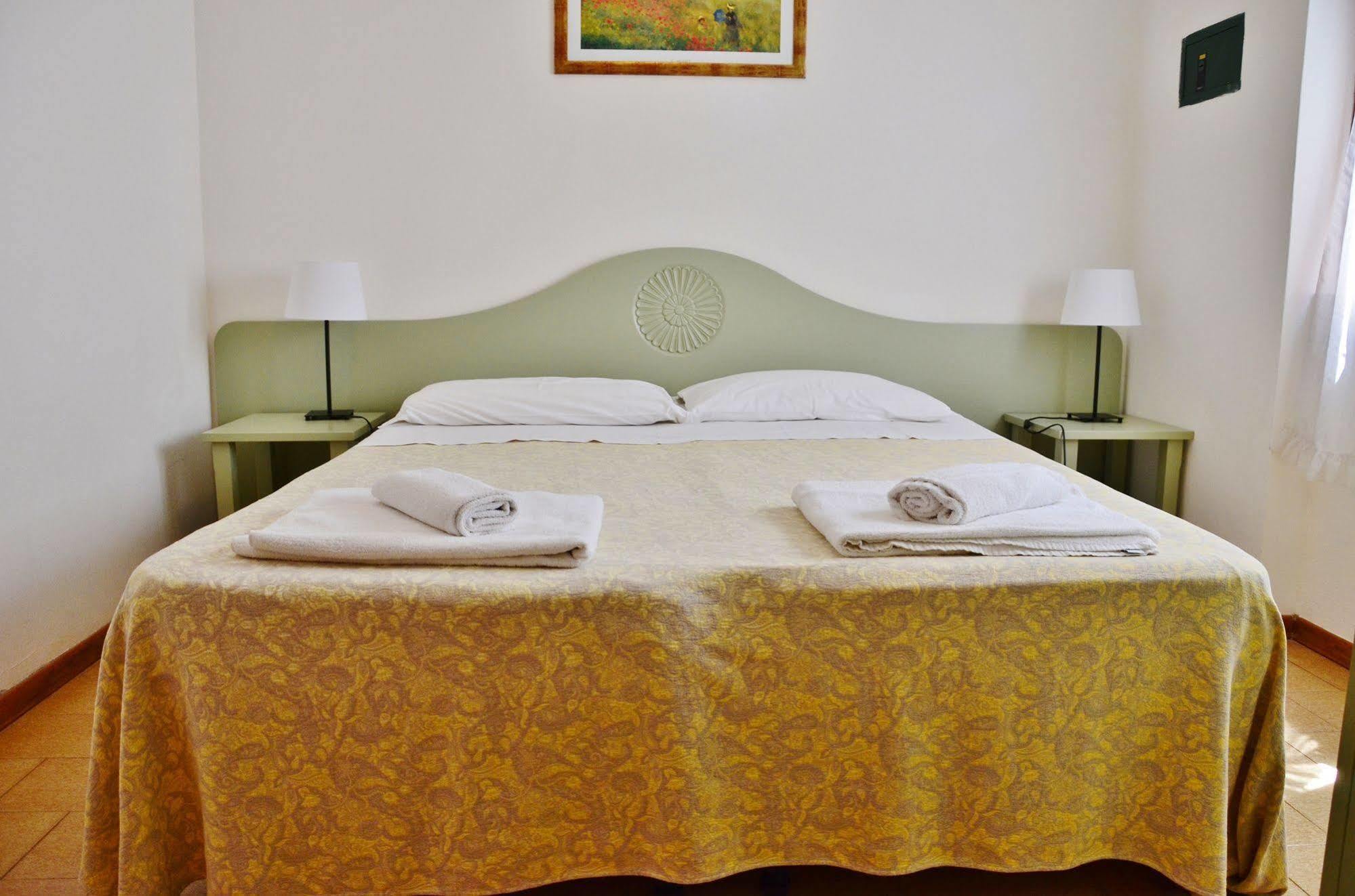 Residence Eucalipti Алгеро Екстериор снимка