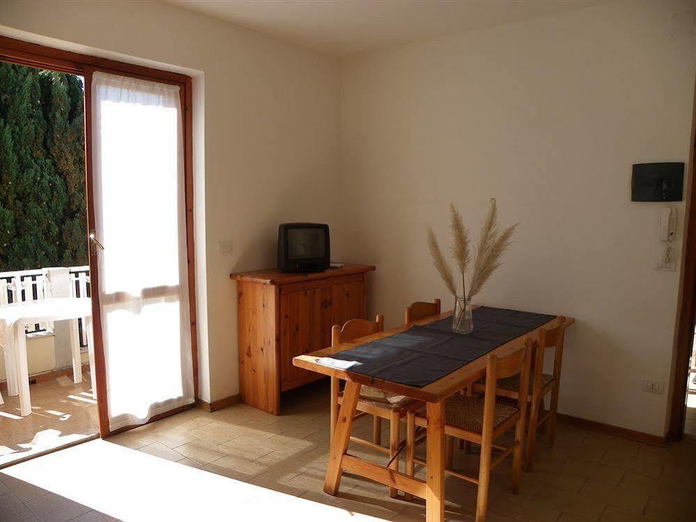 Residence Eucalipti Алгеро Екстериор снимка